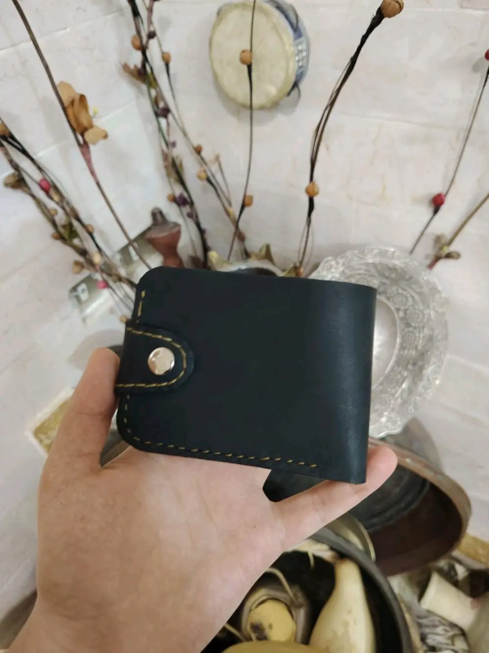 محافظ جلد طبيعي يدوي