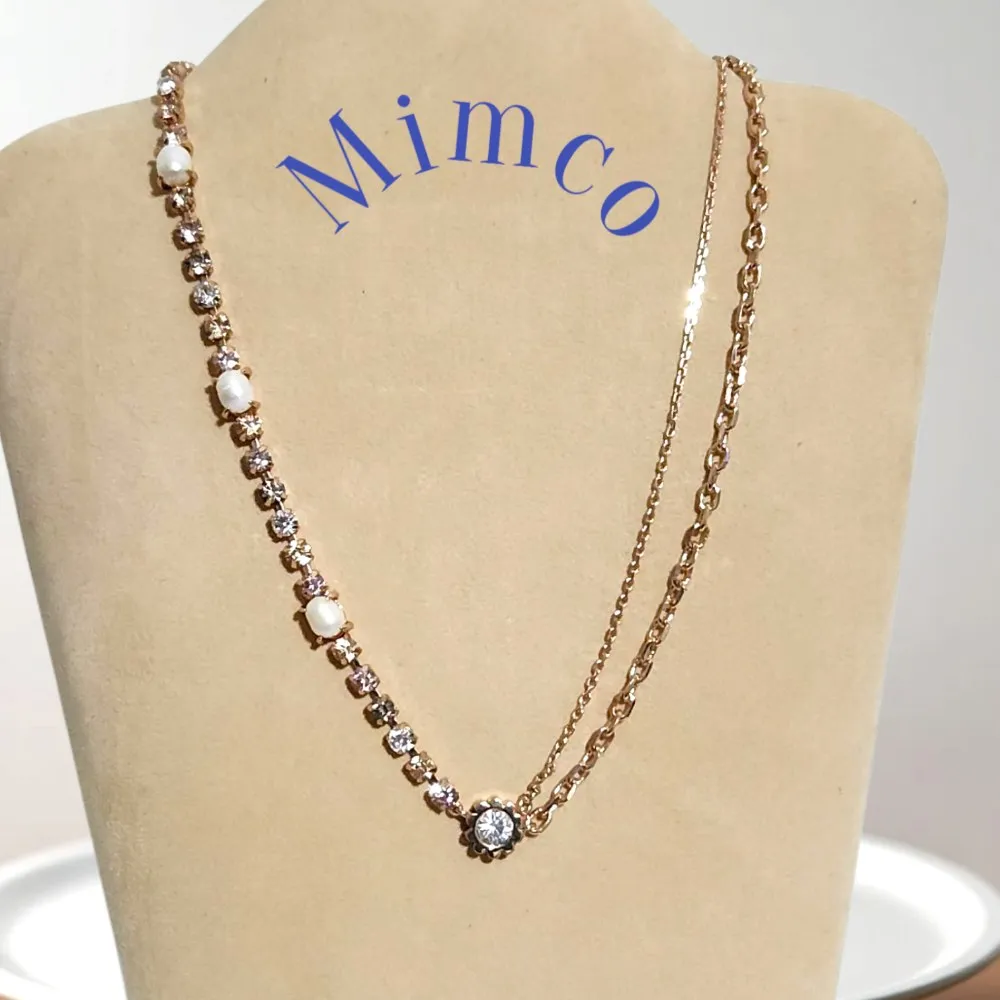 قلادة Mimco الوردية المطلية بالذهب الوردي