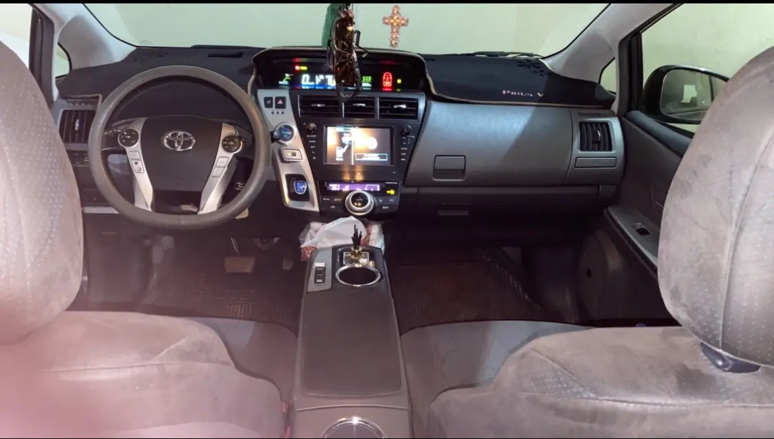 تويوتا بريوس هايبرد للبيع