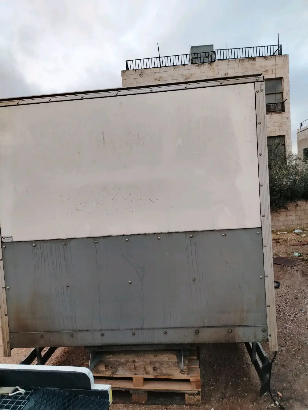 صندوق  حافظة للبيع