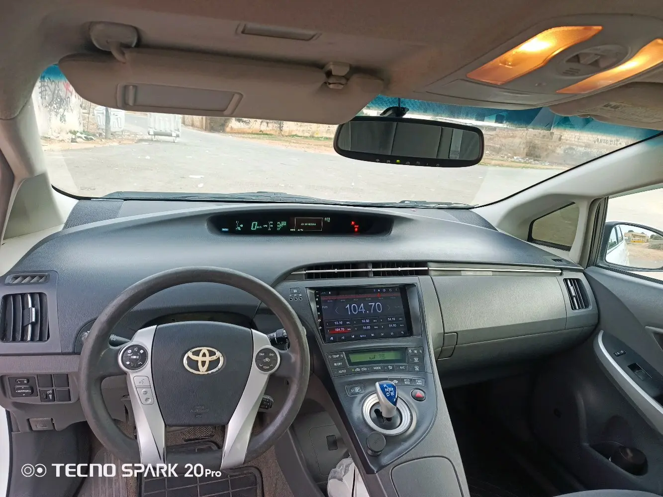 بريوس 2010 للبيع