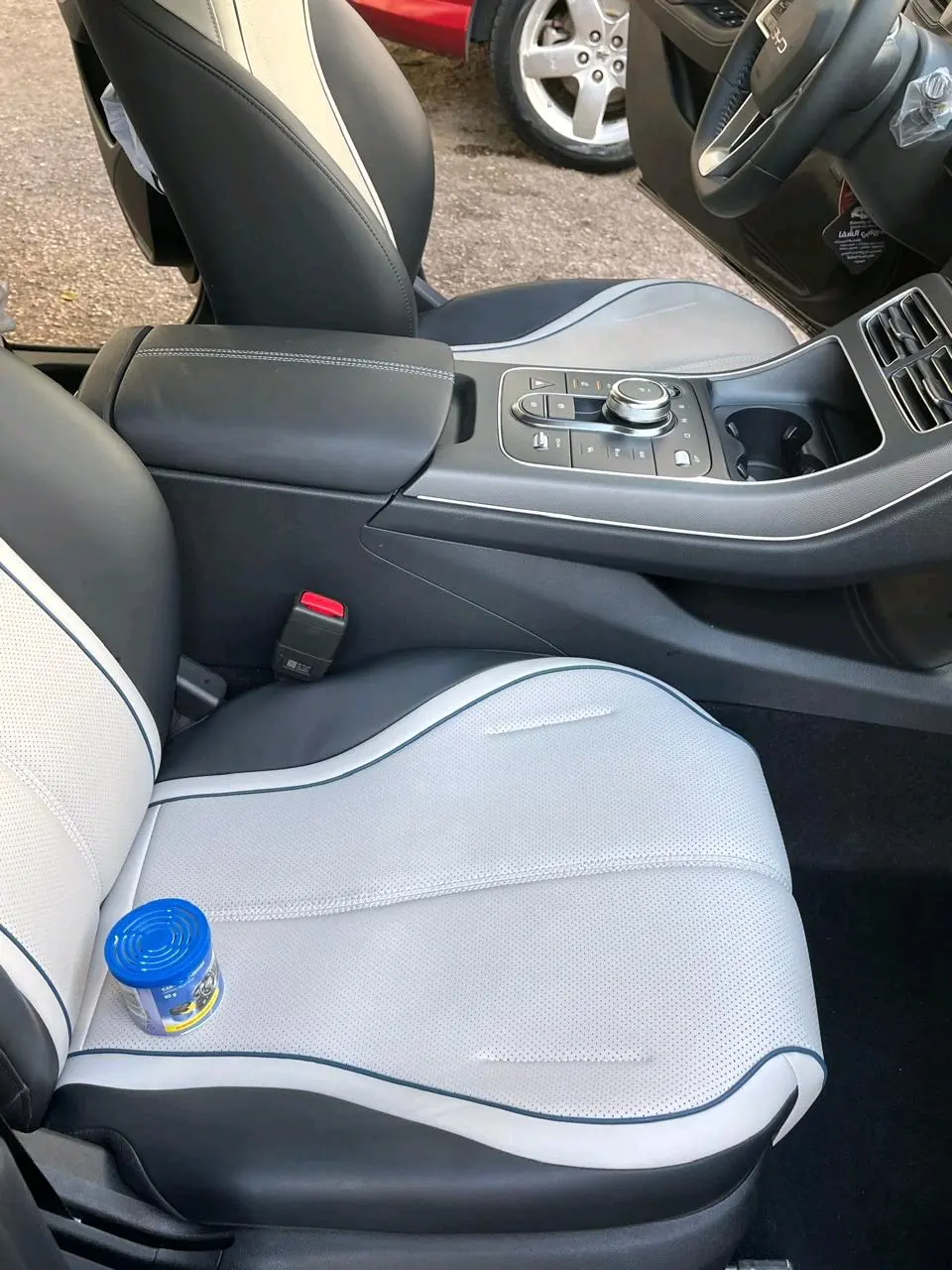 للبيع السعر لقطه