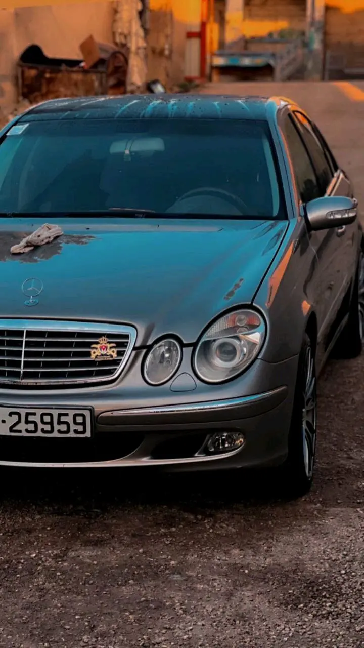 شعار الاردن حديد ثقيل مع قفول ضد السرقه