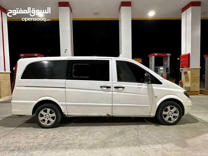 باص مرسيدس فيتو موديل 2005