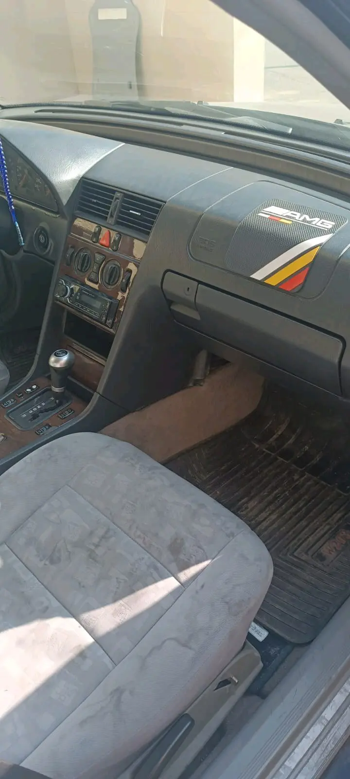 مرسيدس C200 موديل 1996