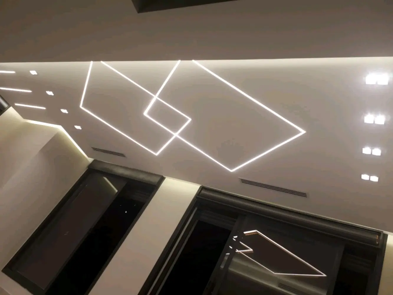 فني كهربائي