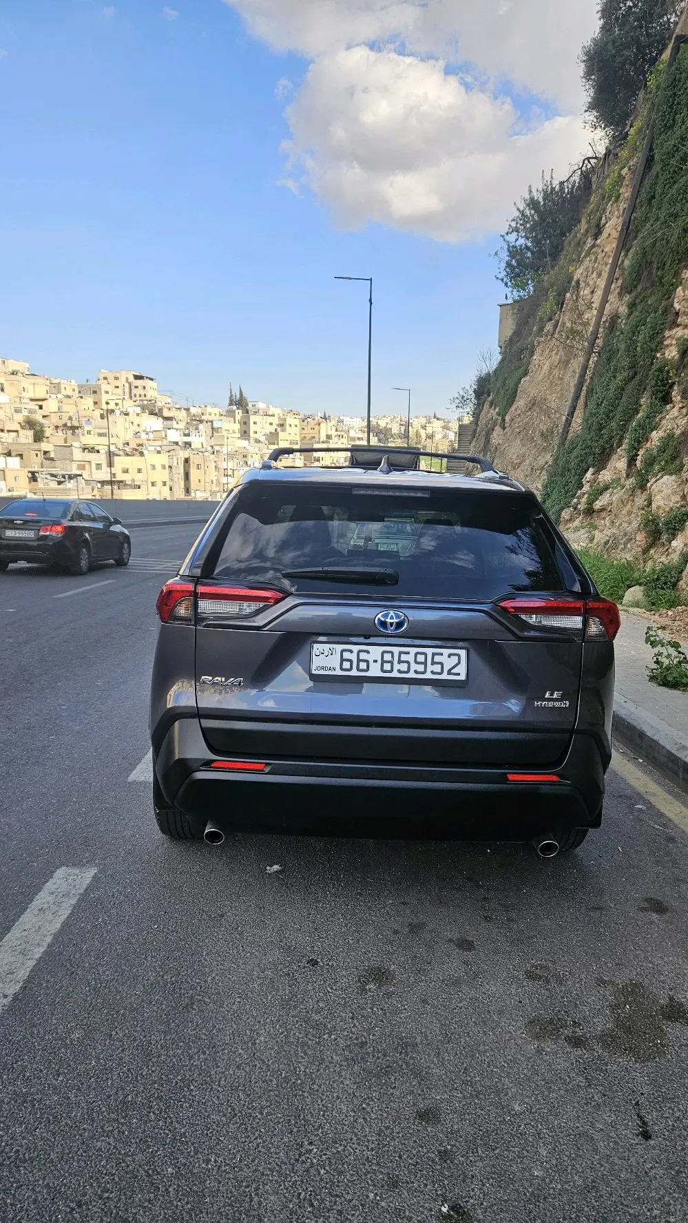 تويوتا راف 4 موديل 2024 LE   4*4 بحالة الوكاله