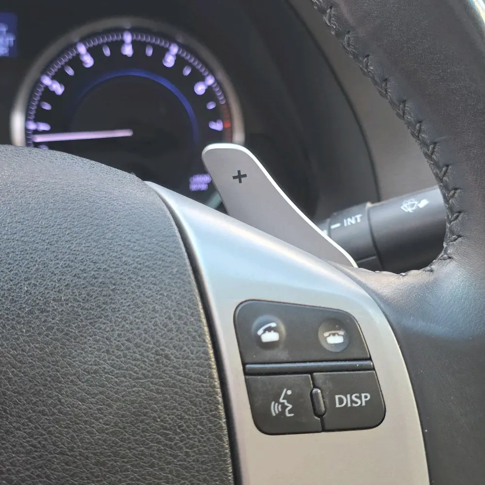 لكزس is250 موديل 2012 اعلى مواصفات ممشى قليل بسعر مميز