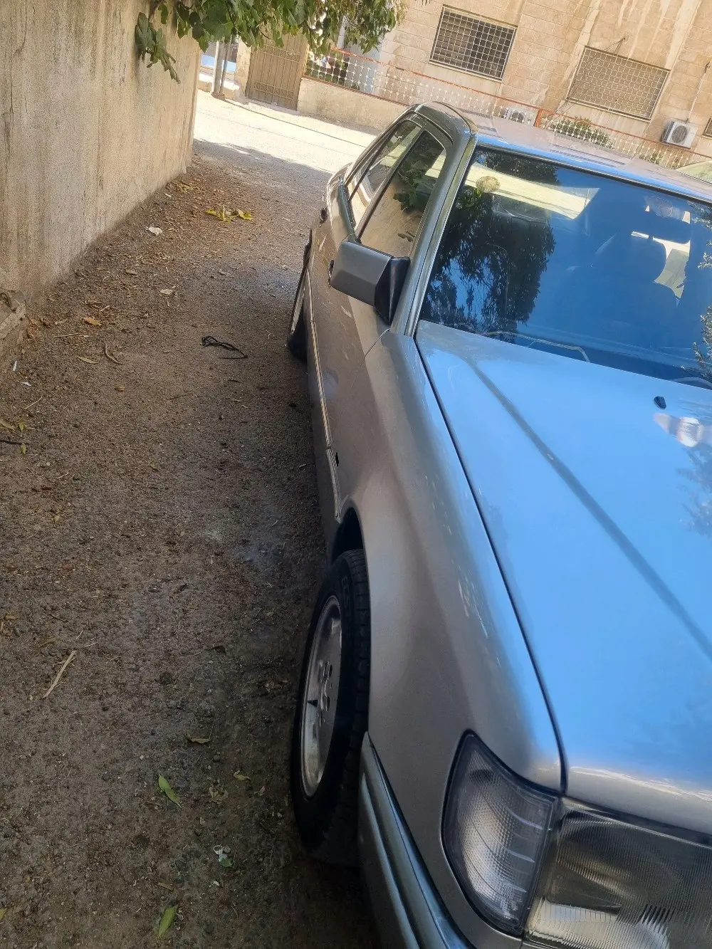 مرسيديس بطة ٩٣