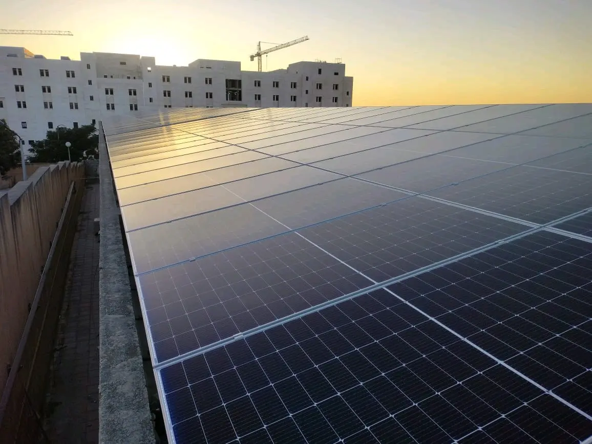 أنظمة طاقة شمسية بمعايير عالمية