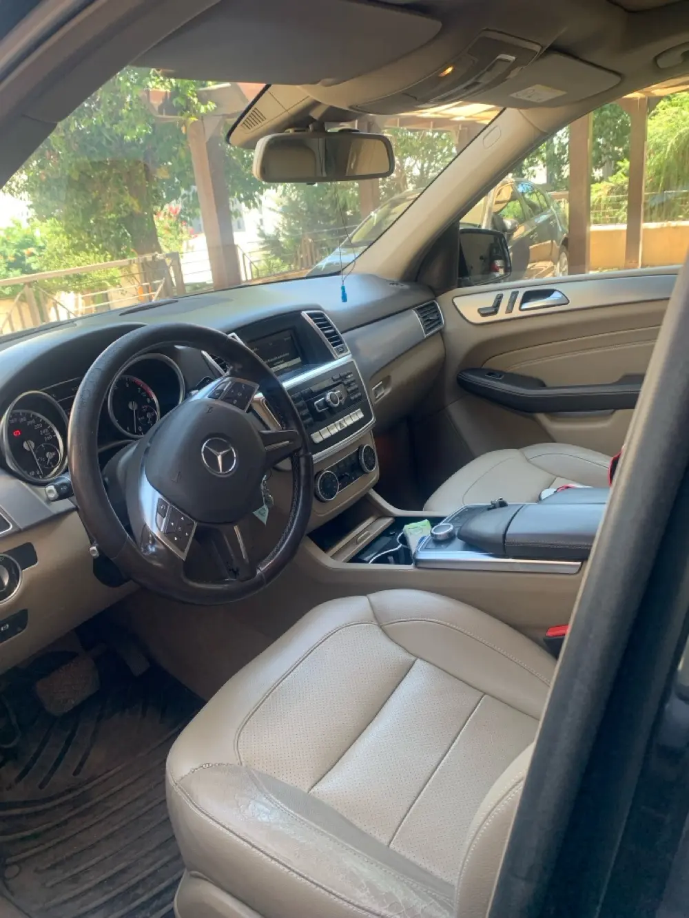 سيارة مرسيدس  ML350 2014  للبيع