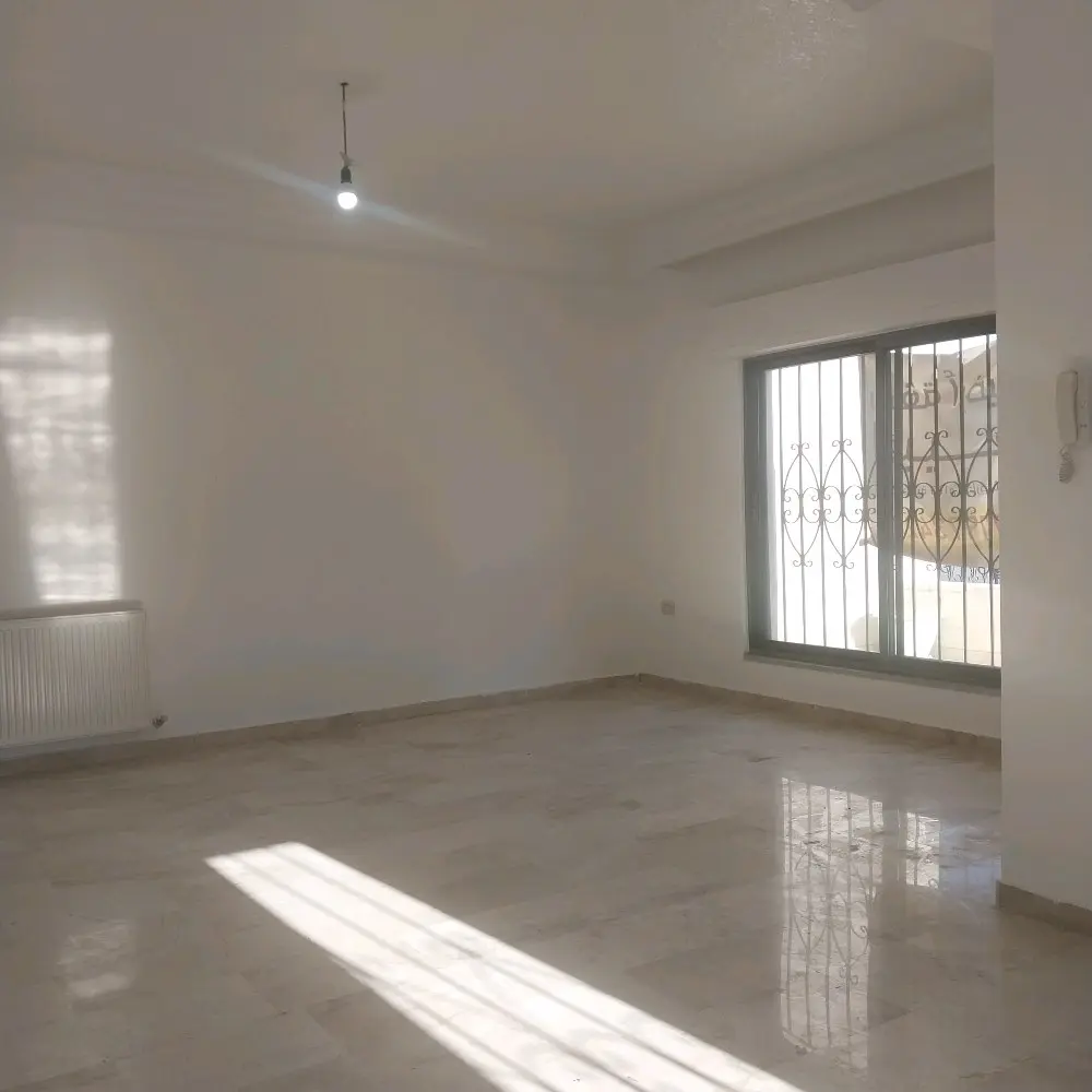 شقه ارضيه للبيع في الرونق