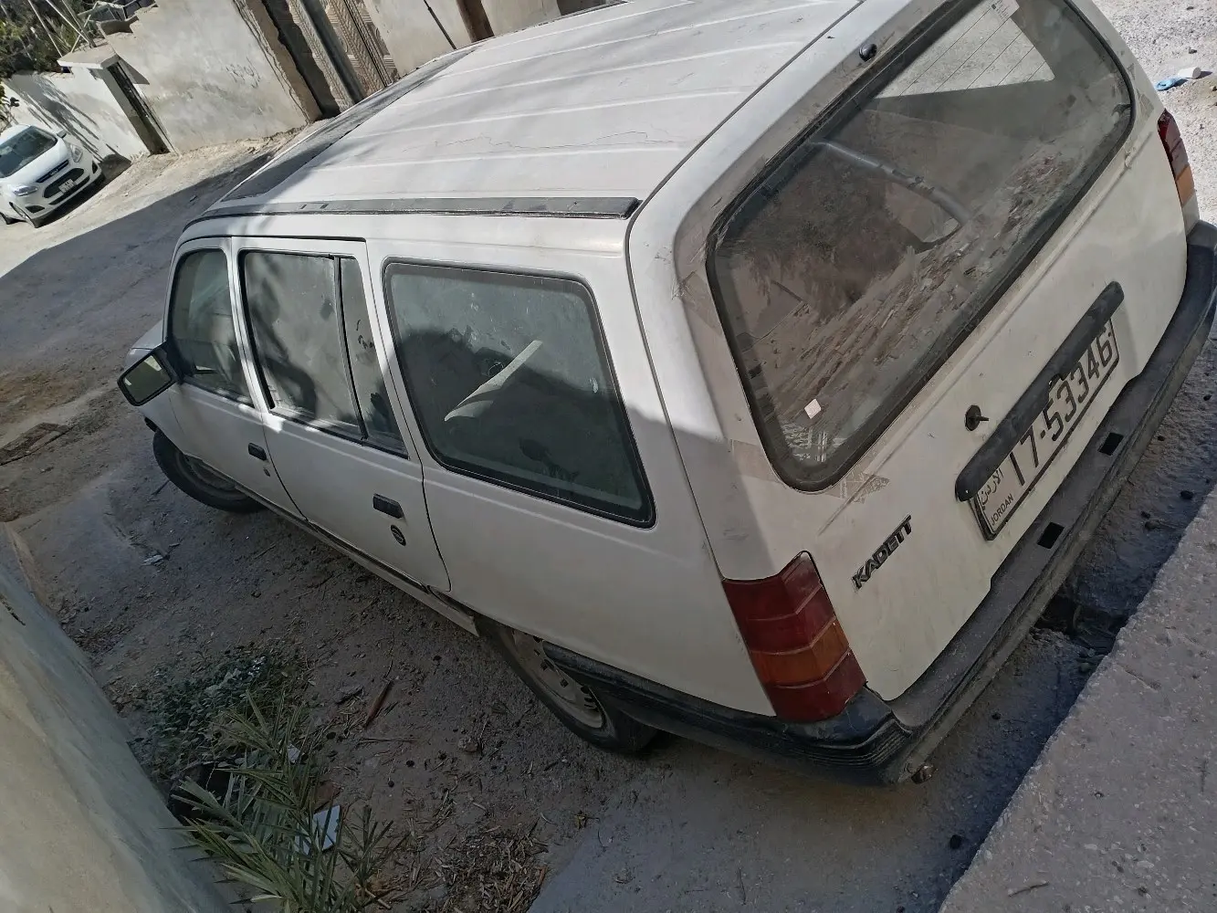 كاديت ستيشن للبيع