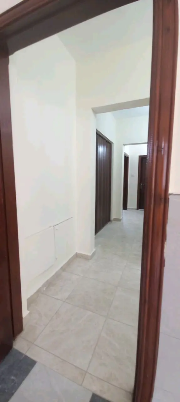 شقة طابقية مميزة للايجار في اربد الحي الشرقي