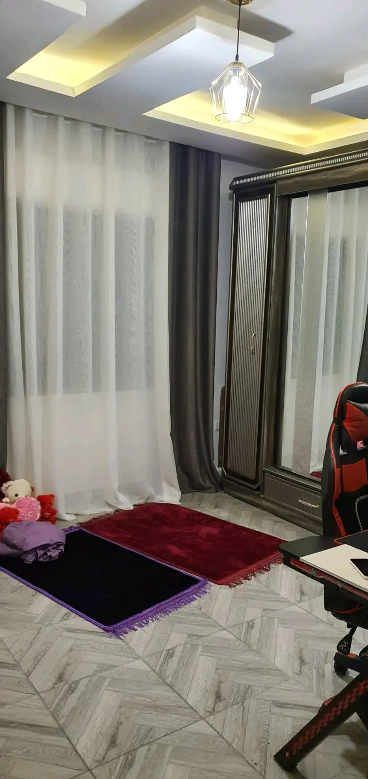 شقة سوبر ديلوكس بناء حديث ، نادي السباق شيك المطار