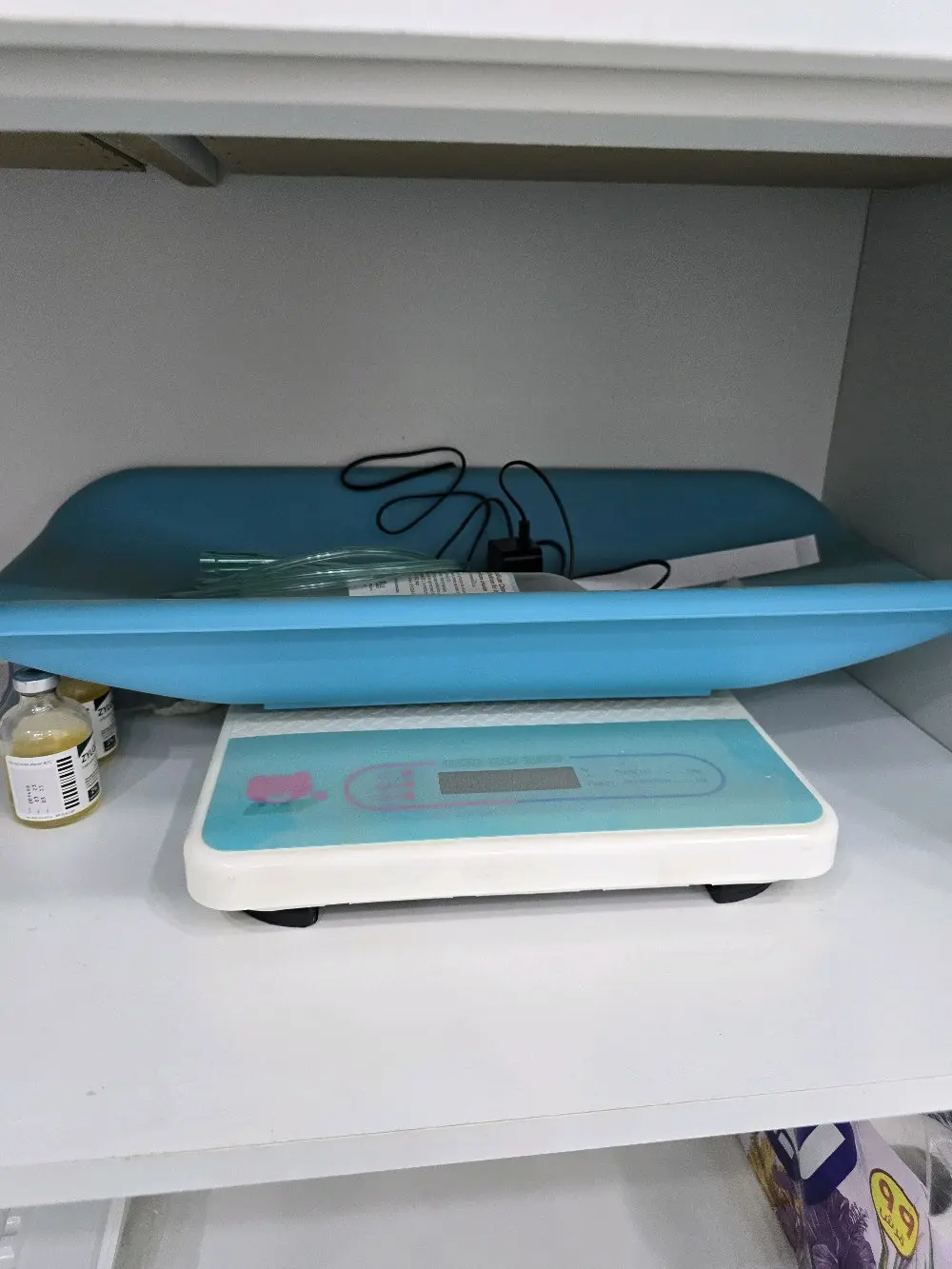 كرسي أسنان وأدوات عيادة أسنان وطب عام للبيع