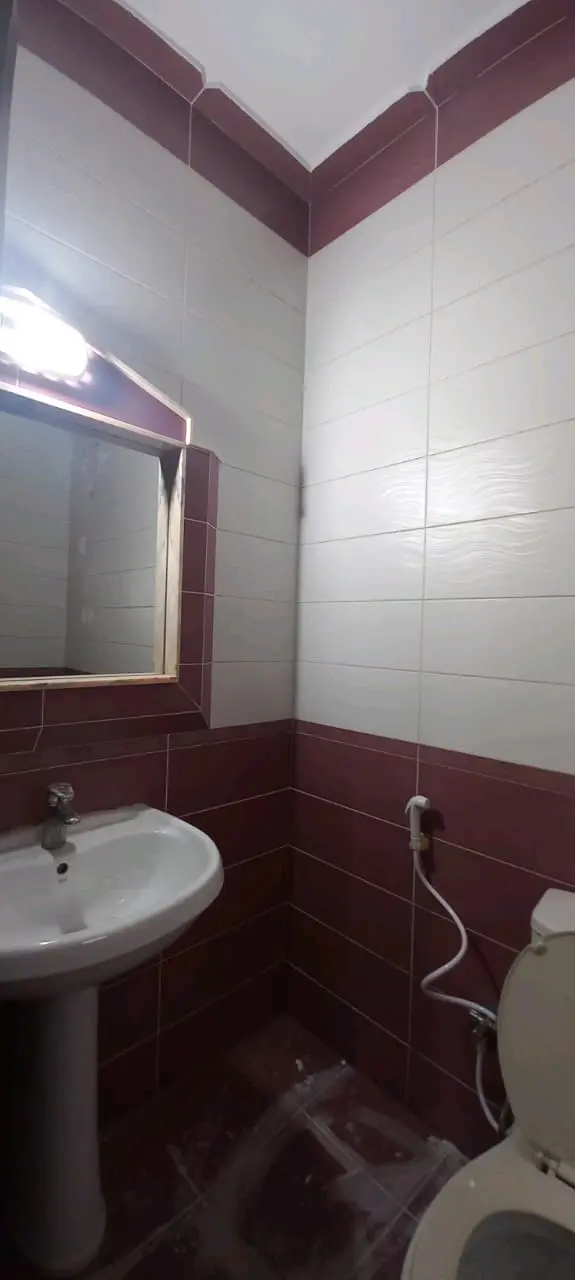 شقة طابقية مميزة للايجار في اربد الحي الشرقي