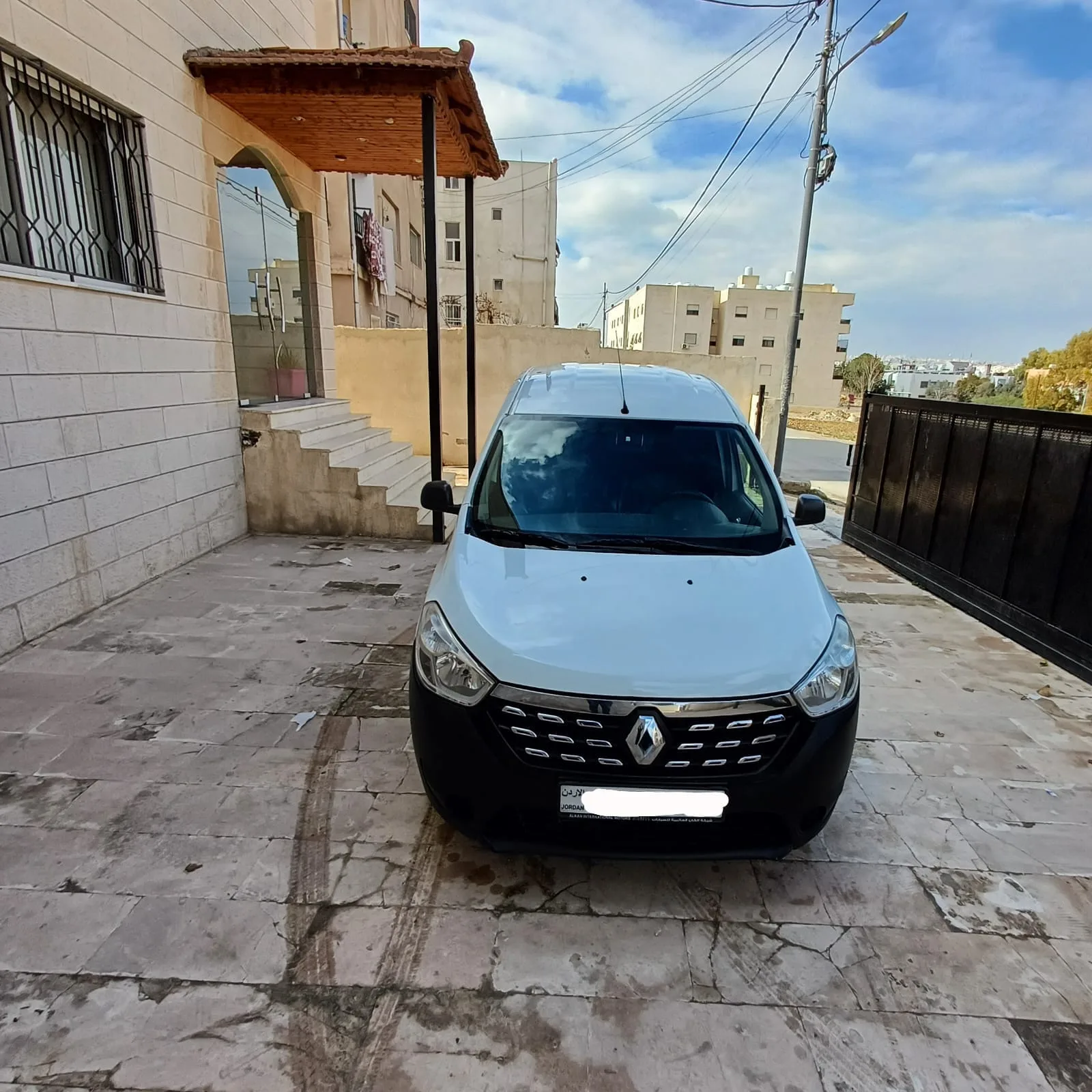 رينو دوكر 2022