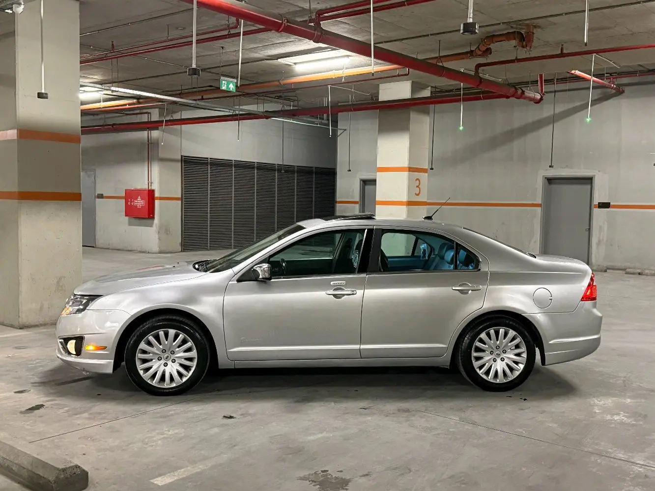 Ford Fusion Hybrid 2010