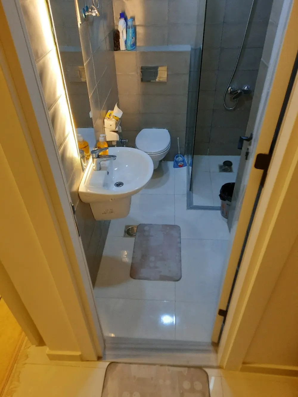 للاستثمار استوديوهات طلابيه مؤجره جاهزه بعقد سنوي