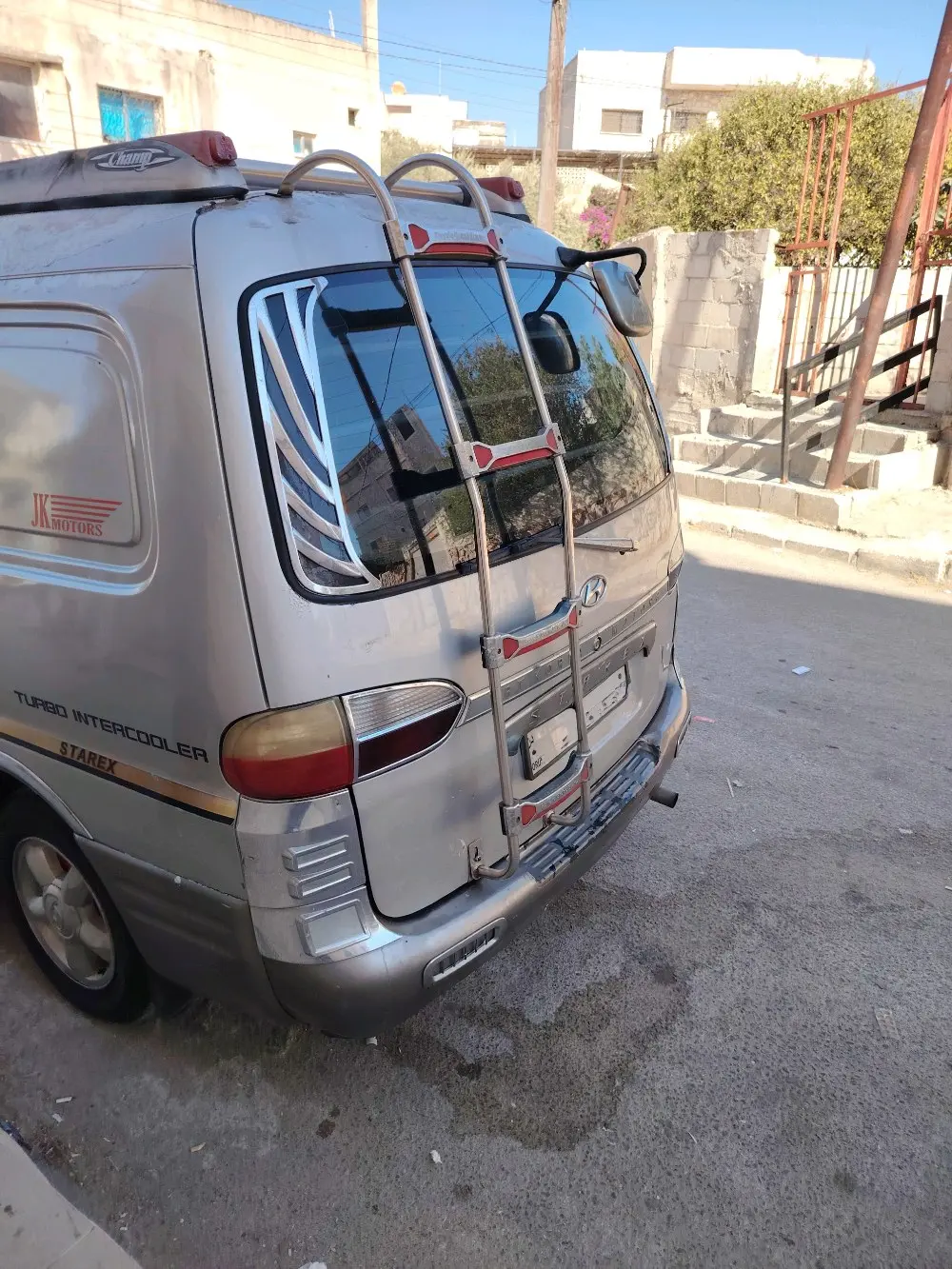 باص ستاركس للبيع موديل 2003