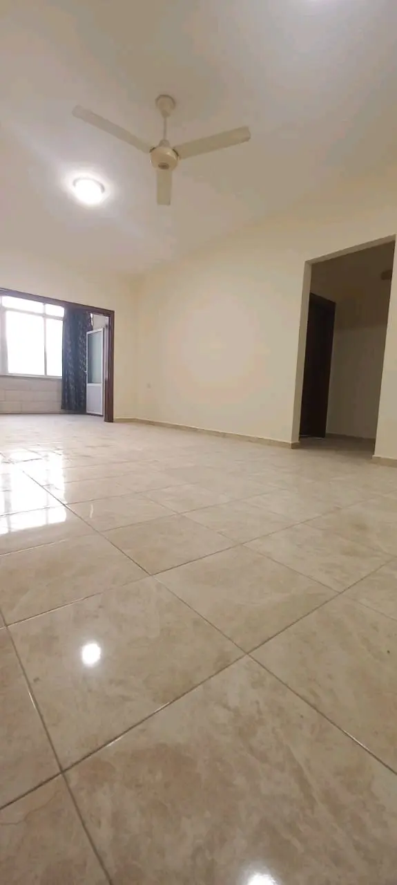 شقة طابقية مميزة للايجار في اربد الحي الشرقي