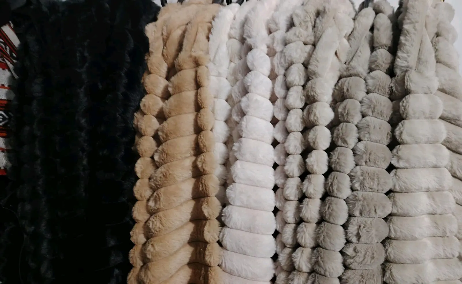 *جاكيت فرو قصير*