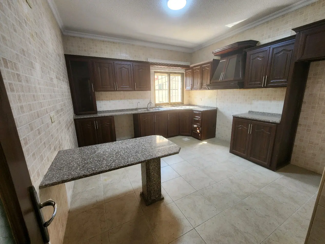 للإيجار من المالك الجبيهه 3 نوم طابق أول