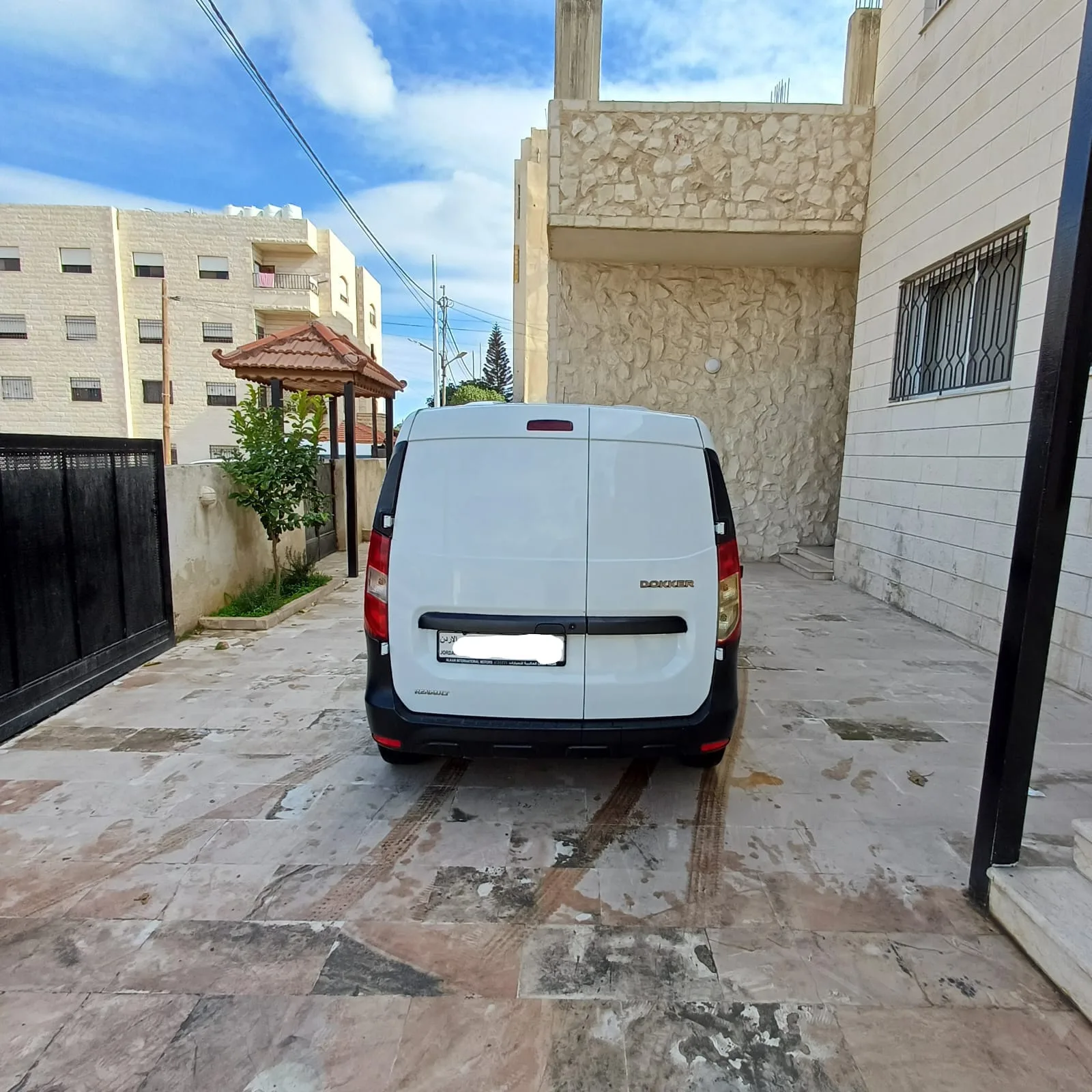 رينو دوكر 2022