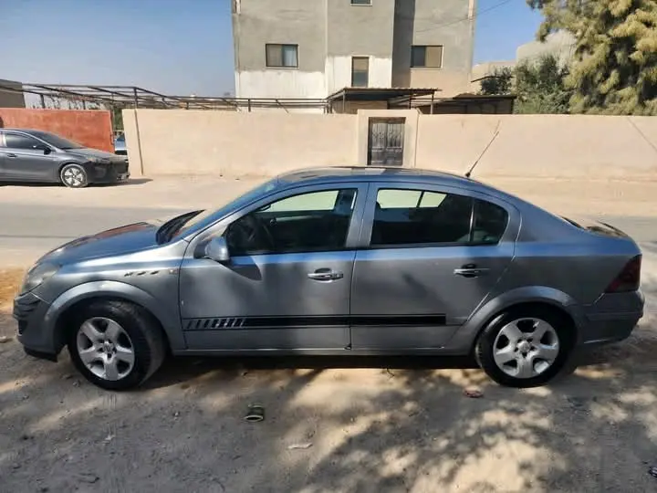 اوبل استرا ٢٠٠٨ opel astra 2008