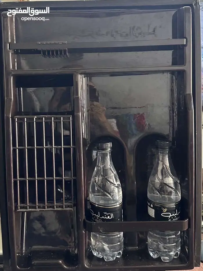 ثلاجات ايطالية ميني بار بحالة ممتازةتصلح للفتادق والمكاتب والمن للبيع بسعر مغري