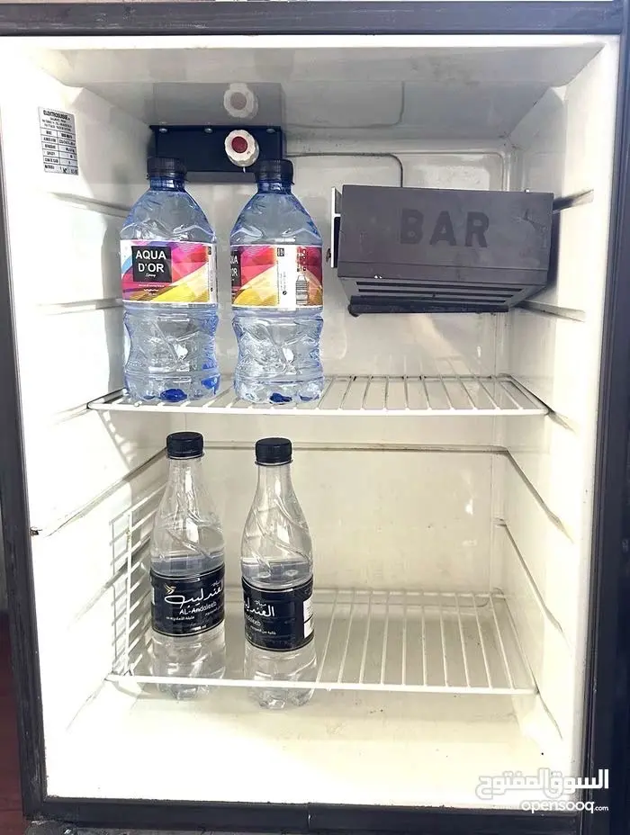 ثلاجات ايطالية ميني بار بحالة ممتازةتصلح للفتادق والمكاتب والمن للبيع بسعر مغري