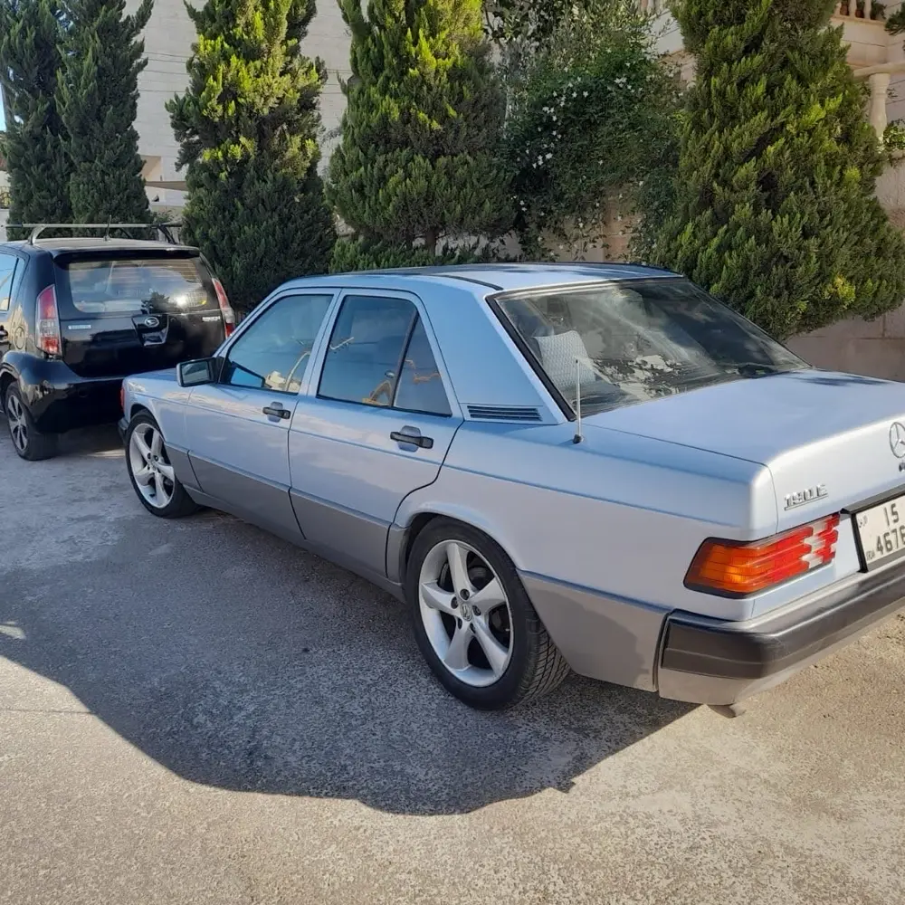 مرسيدس ١٩٠ موديل ٨٥