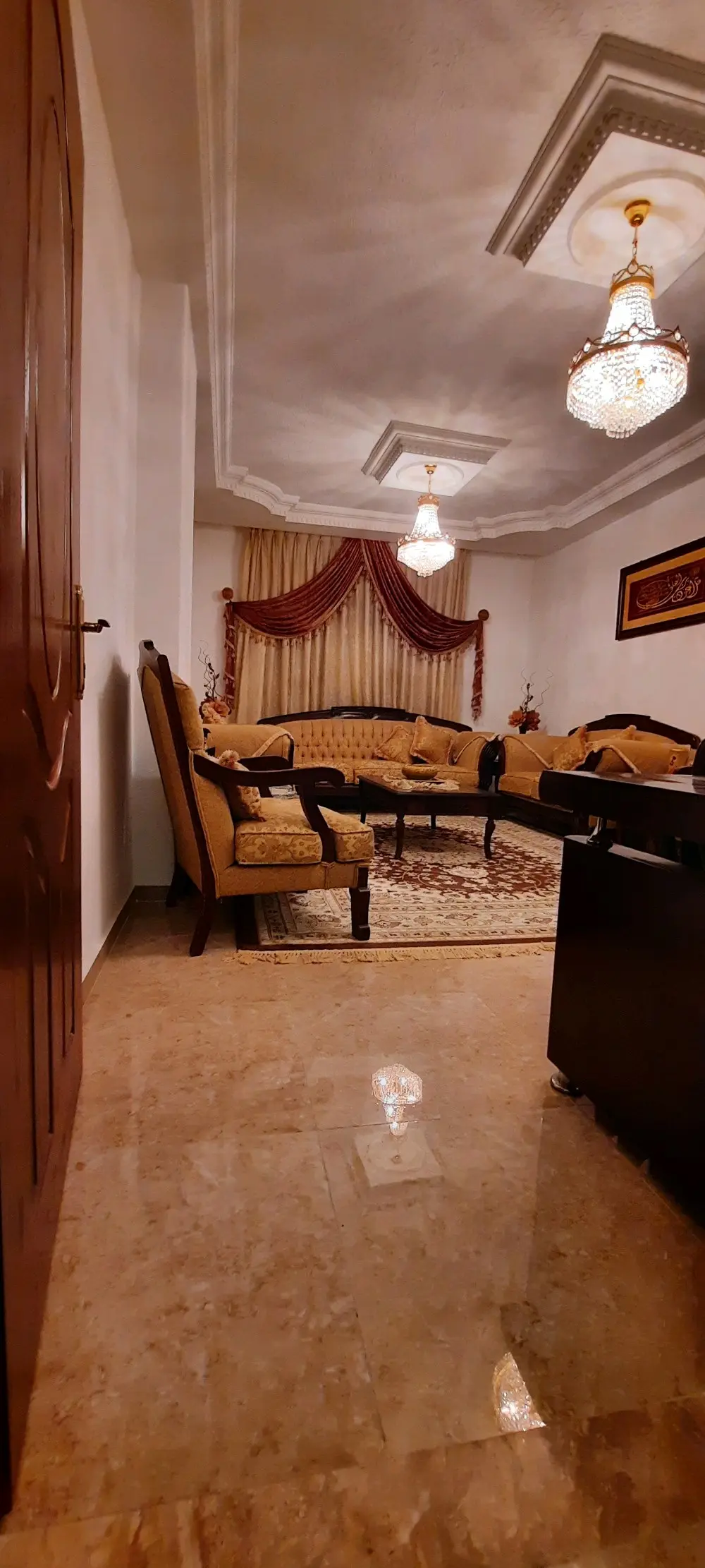 شقة مميزة للبيع (المالك مباشرة) عمان-أجمل مناطق شفابدران-إمكانية نقل معاملة بنك