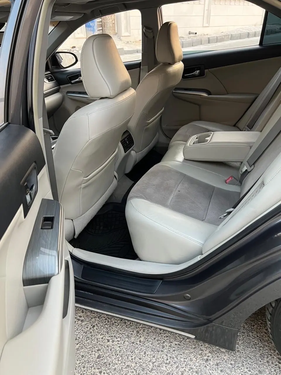 تويوتا كامري 2014 عليها طقم هايدروليك 8 حركات نخب اول