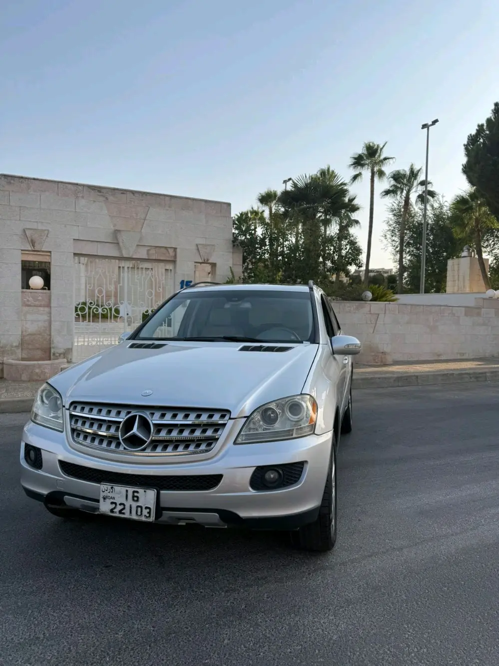 Mercedes Benz ML350مرسيدس ML350 موديل 2006 بحالة ممتازة جدًا من الداخل والخارج، س