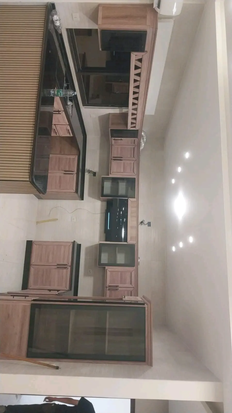 تفصيل مطابخ المنيوم وشبابيك واباجورات وصيانه اباجورات ومناخل