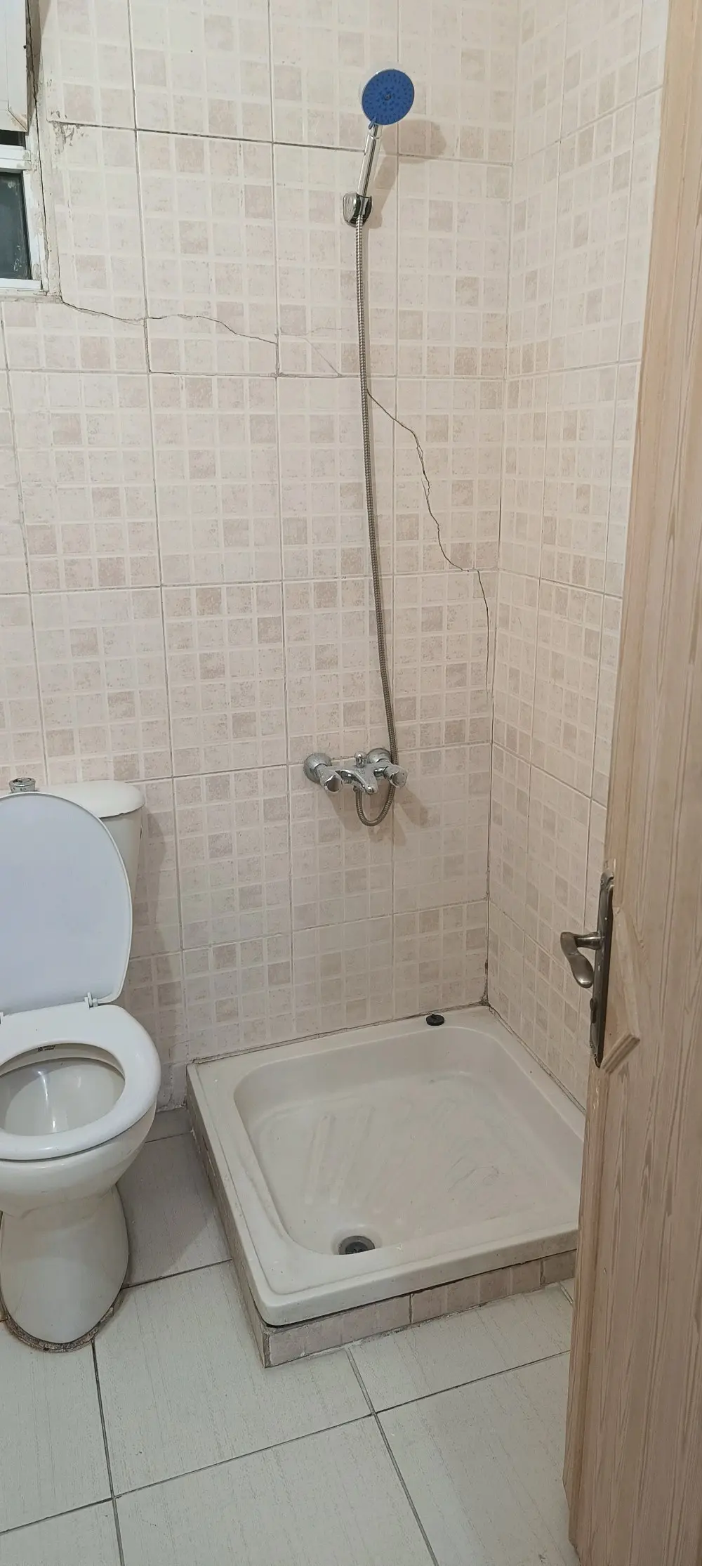 شقة للايجار / الهاشمي الشمالي