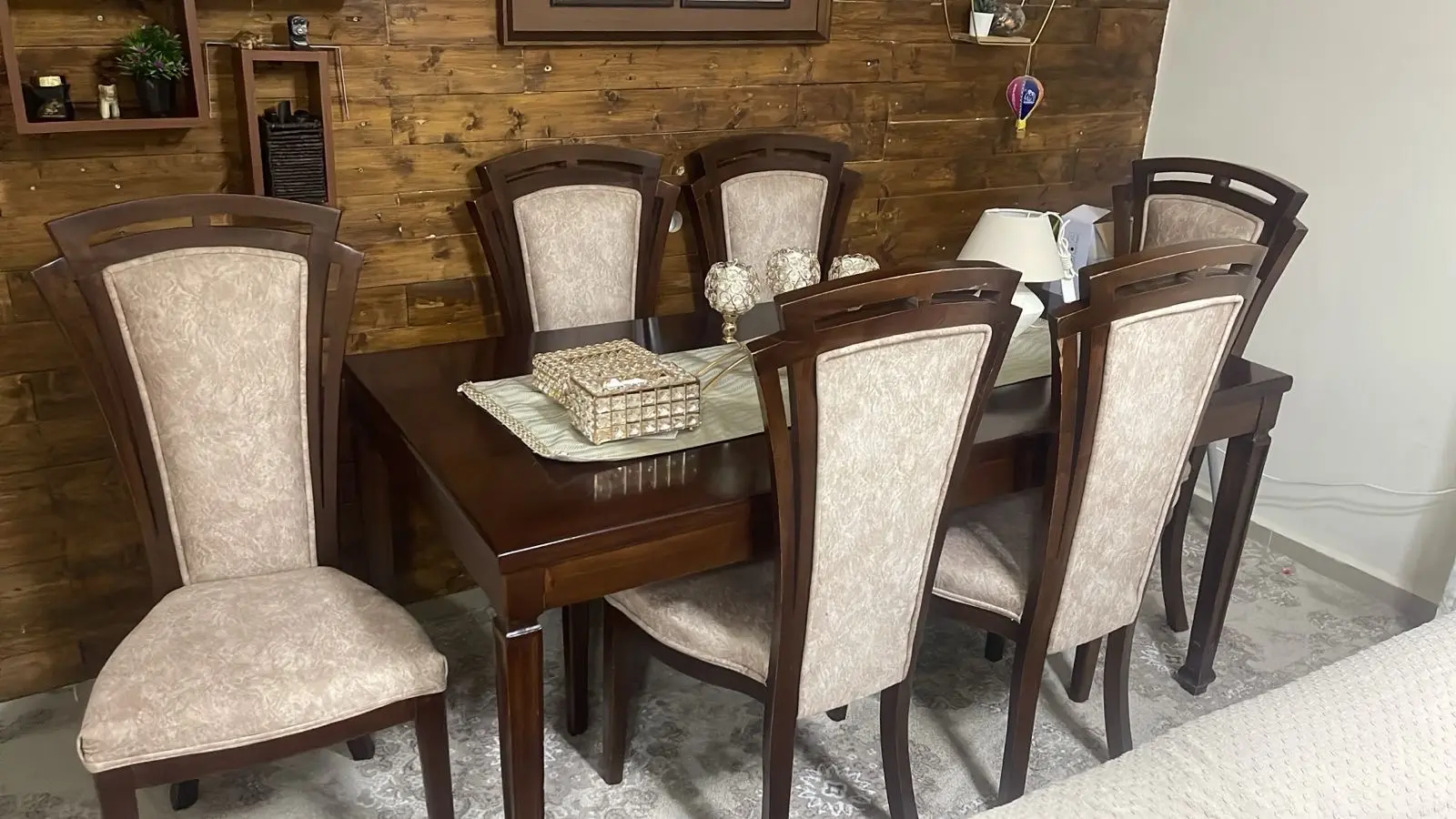 طقم كورنر و طاولة سفرة للبيع