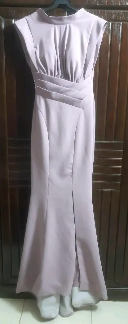 فستان اسواريه غير ملبوس جديدالخامه كريب مبطن بلبس لوزن 45 - 55 سعر الشراء 70 سعر