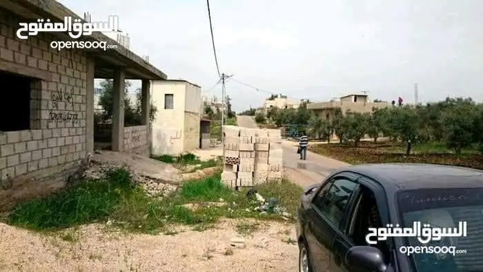 بيت عظم مسطح كبير بقريه الطيبه اربد للبيع بسعر مغري