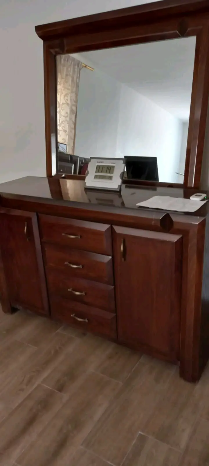 غرفة نوم للبيع