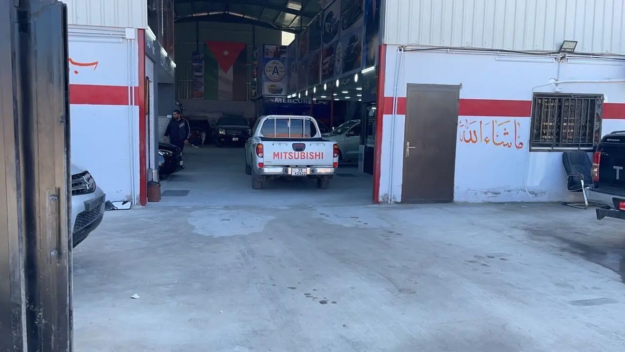 مركز تجليس ودهان سيارات معتمد لجميع شركات التامين