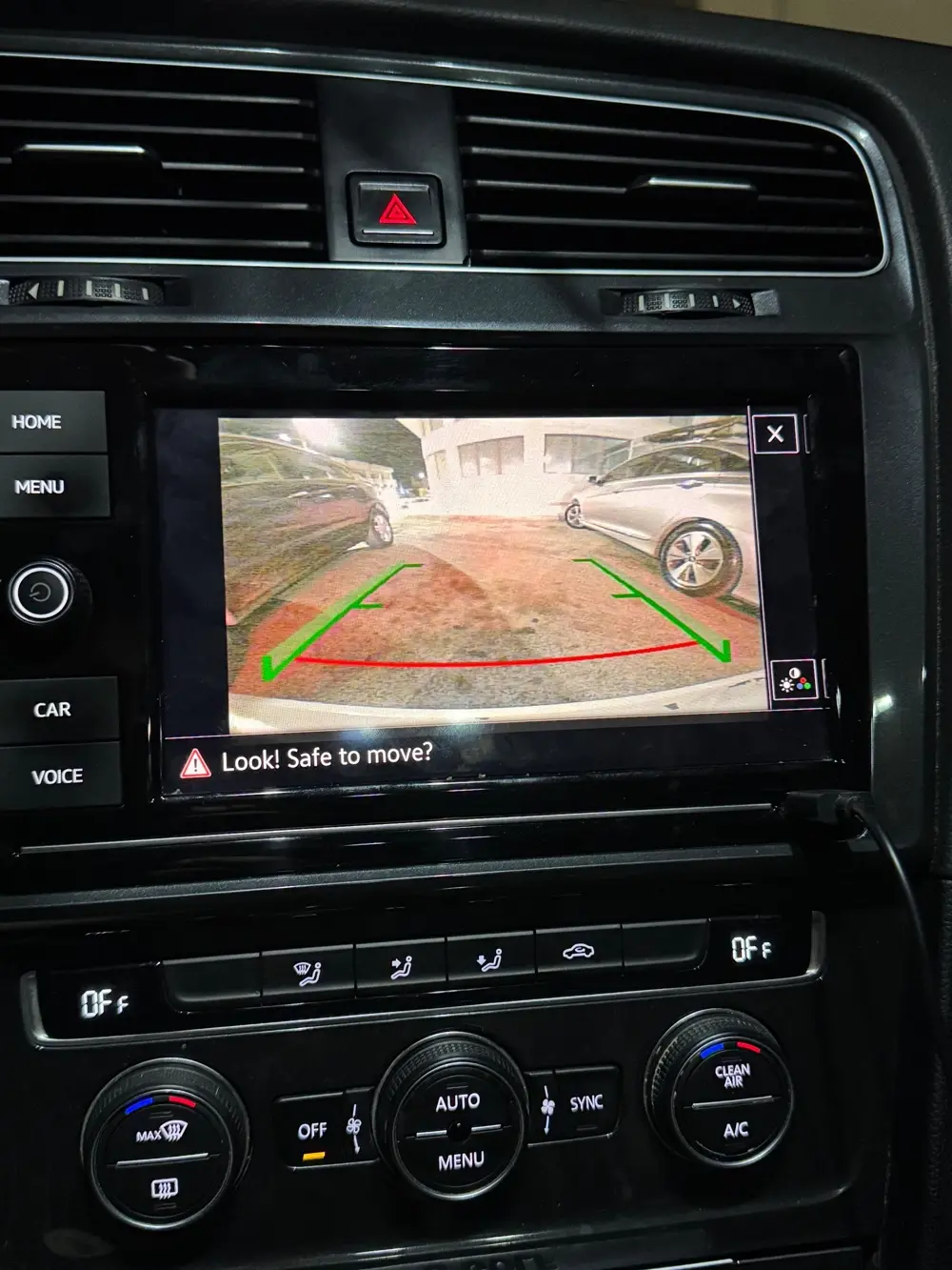 E-Golf Premium SEL 2019 اعلى صنف واعلى فئة كامل المواصفات - تشغيل بصمة + رادار