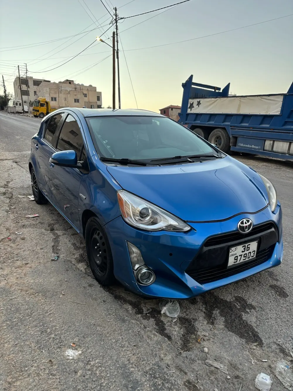 تويوتا بريوس سي للبيع