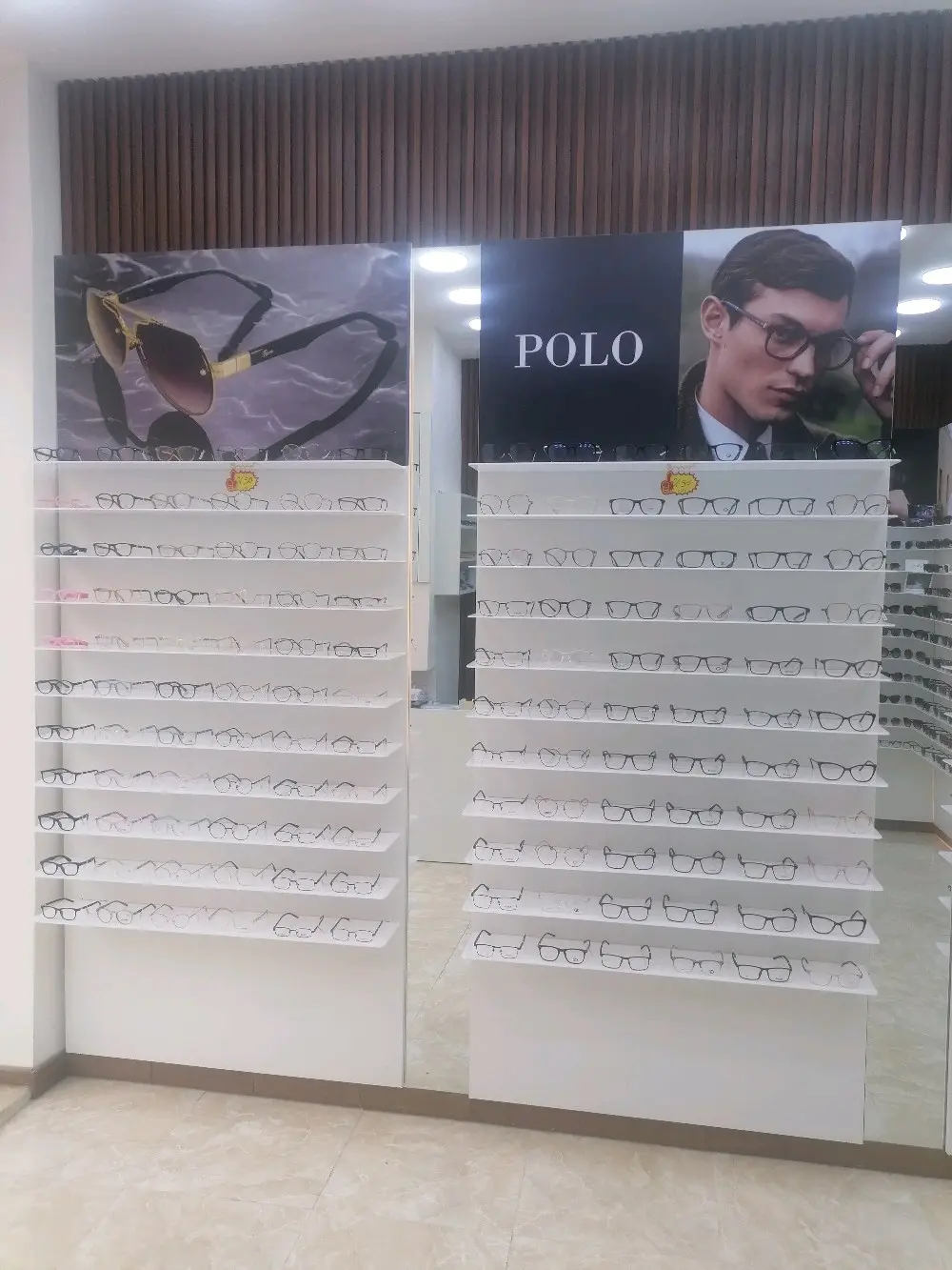 خصم 50 ٪على جميع النظارات الطبية والشمسيه بالمناسبة الافتتاح