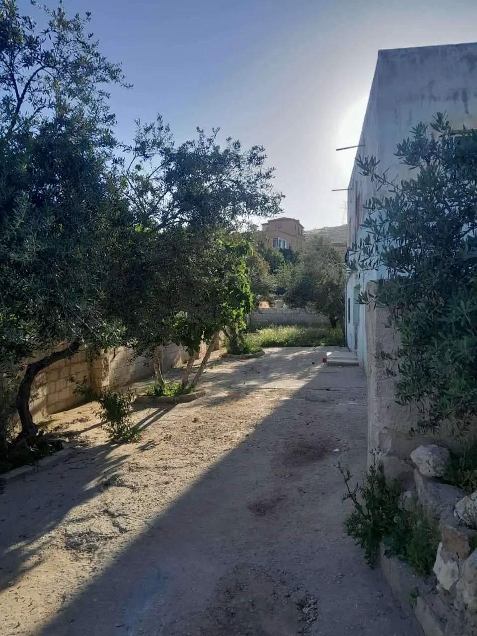 بيت مستقل للبيع بسعر حرق