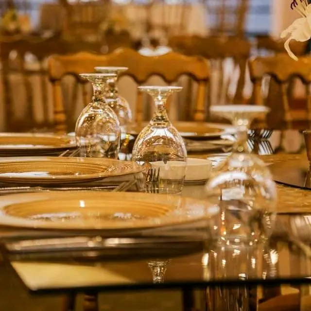 تجهيز و تنظيم جميع حاجيات الافراح والمناسبات والمؤتمرات والحفلات الخاصة والعامة