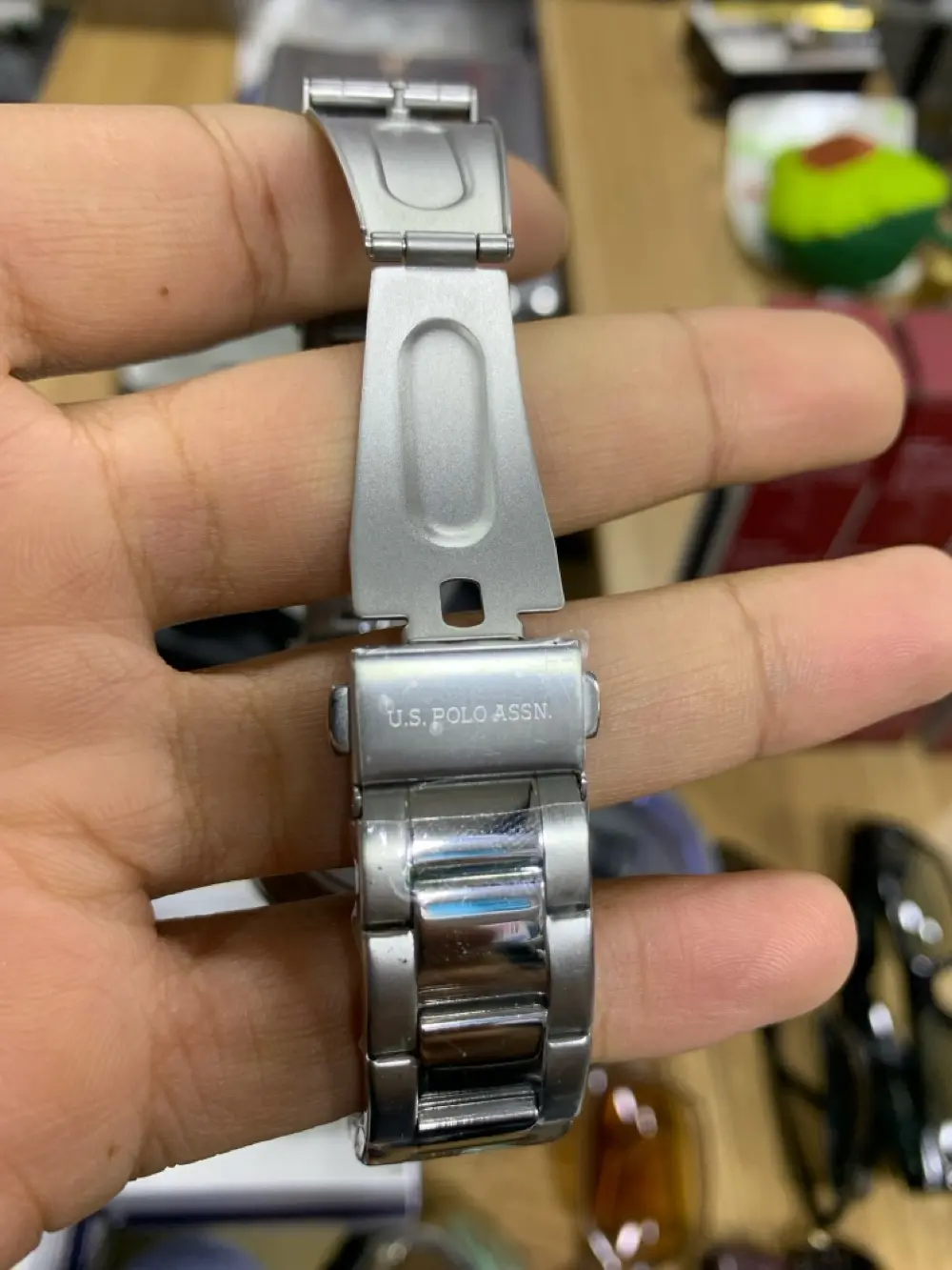 مجموعة ساعات جديده مجلتن اصلي مكفول