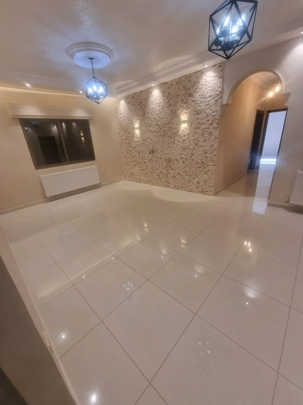 من المالك شقة طابق ثاني مساحة ١٧٧  عمان البيادر اول ابو السوس خلف مسجد حسين خواج